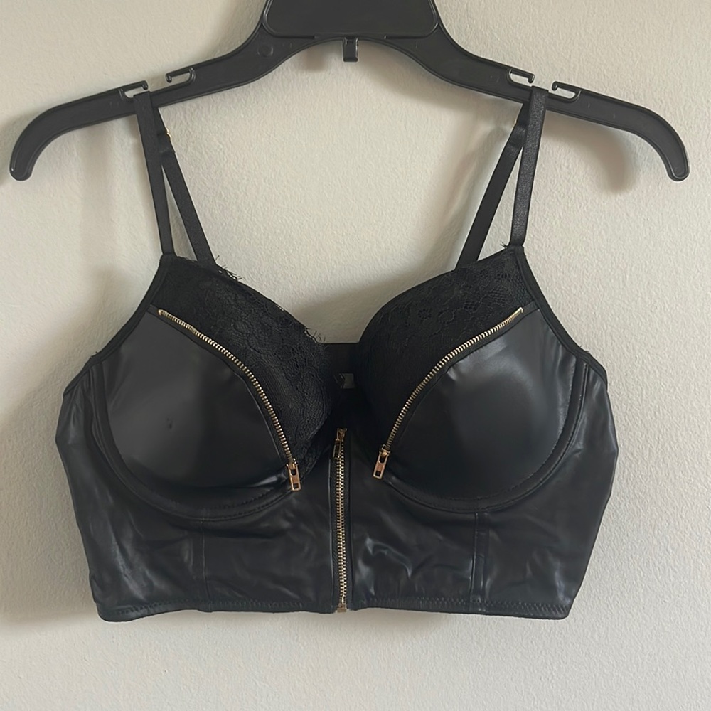 Sexy black crop top
